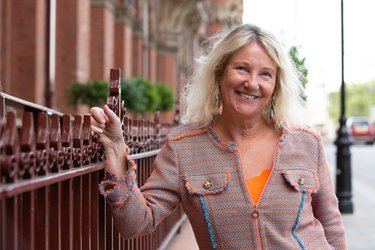 Carol_Wyer_-_Fence.height-250